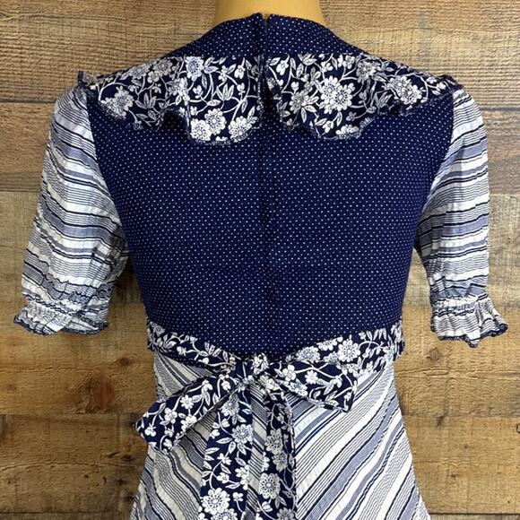 Vintage Jody T of California White Blue Prairie Smocked Gunne Sax Dress Size 5 - Picture 7 of 12